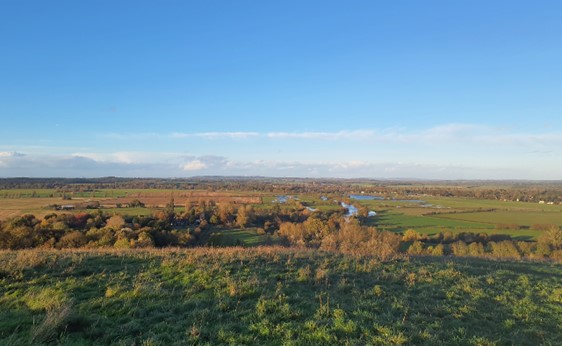 Panoramic views to the north from Round Hill: